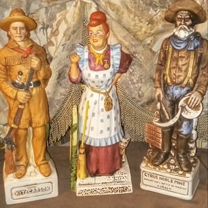 3 Cyrus Noble whiskey decanters from 70s